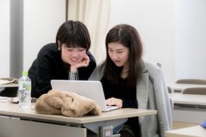 協力して問題を解くこともあります